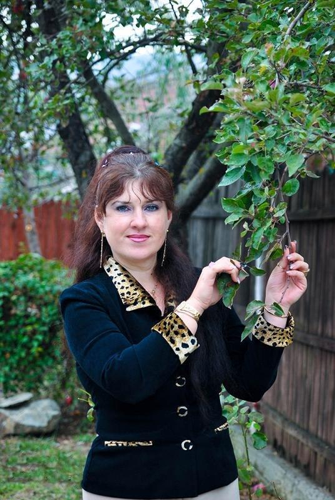 Cântăreața de muzică populară a primit semne paranormale în noaptea de Înviere Sursa: Facebook.com/Tatiana Mărcoianu