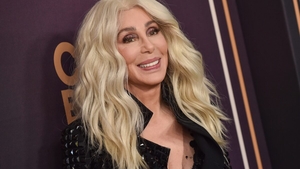 Cher, mireasă la 80 de ani! Zeița muzicii pop își duce iubitul, cu 40 de ani mai tânăr, la altar