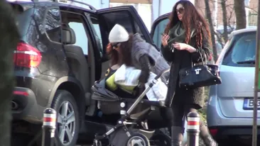 Baietelul Claudiei de la Cream, cel mai rasfatat copil de vedeta! Mama, matusa si bunica au grija sa nu-i lipseasca nimic!