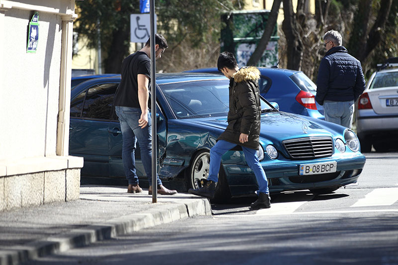 A fost implicat într-un accident rutier în București