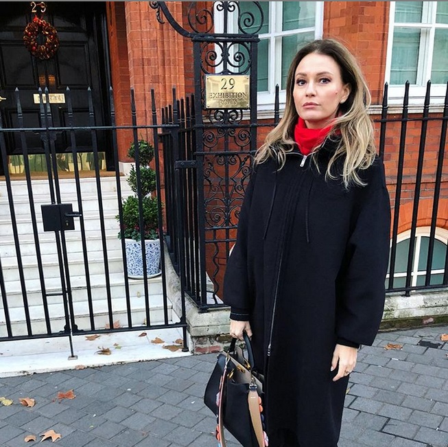 Oficial: Dana Războiu va divorța de soțul ei, Bogdan Enoiu. “Sunt o mamă singură!”