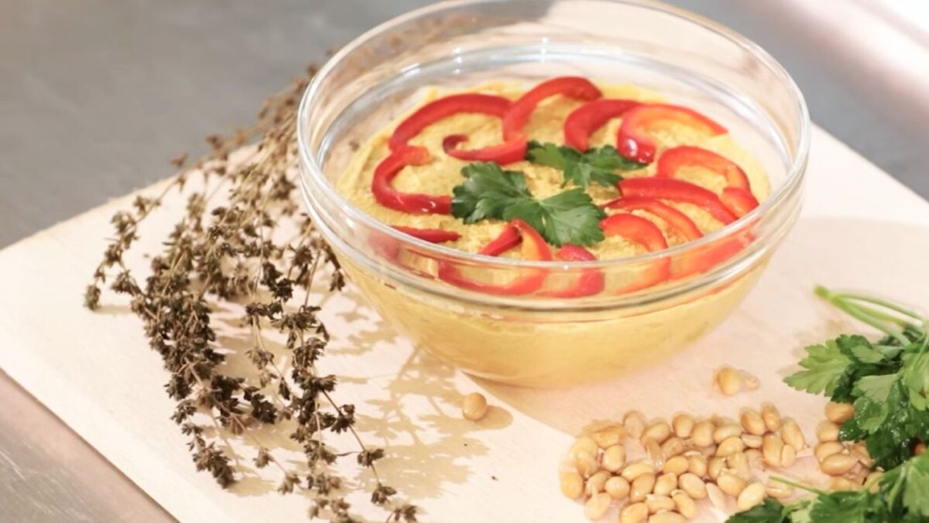 Rețeta de post de la Mănăstirea Sfintei Cruci: cum face Maica Anastasia cel mai cremos pateu de soia