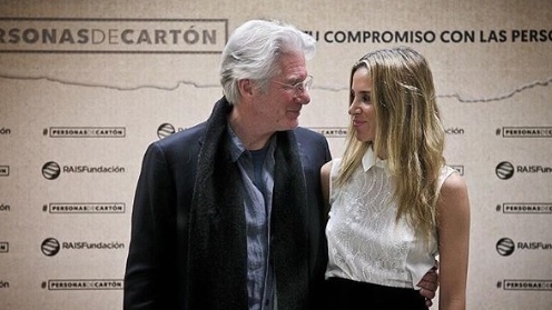 Tătic la 70 de ani! Actorul Richard Gere şi soţia lui aşteaptă al doilea copil