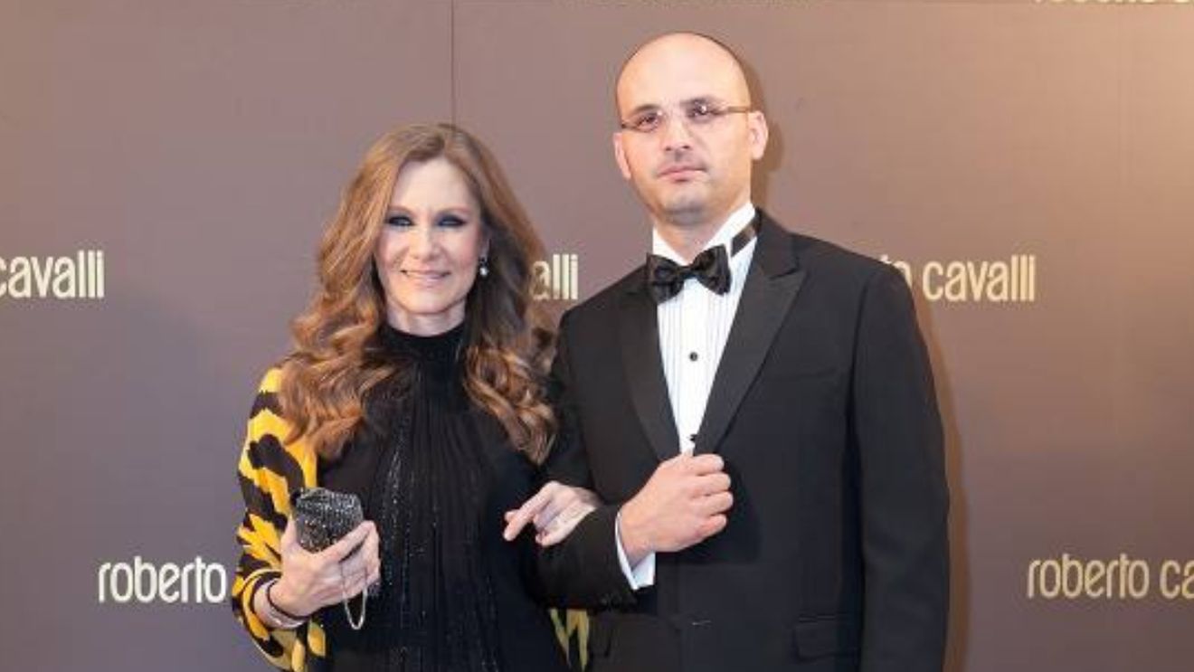 Romanița Iovan, copleșită de gesturile romantice ale logodnicului său! Cum o răsfață Iulian Gogan pe creatoarea de modă