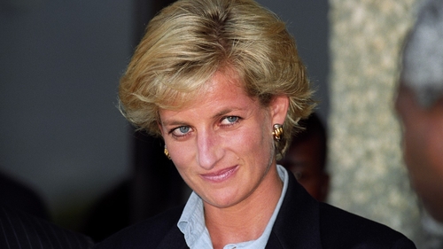 Ce se află în capsula timpului îngropată de Prințesa Diana. A fost dezgropată după 34 de ani