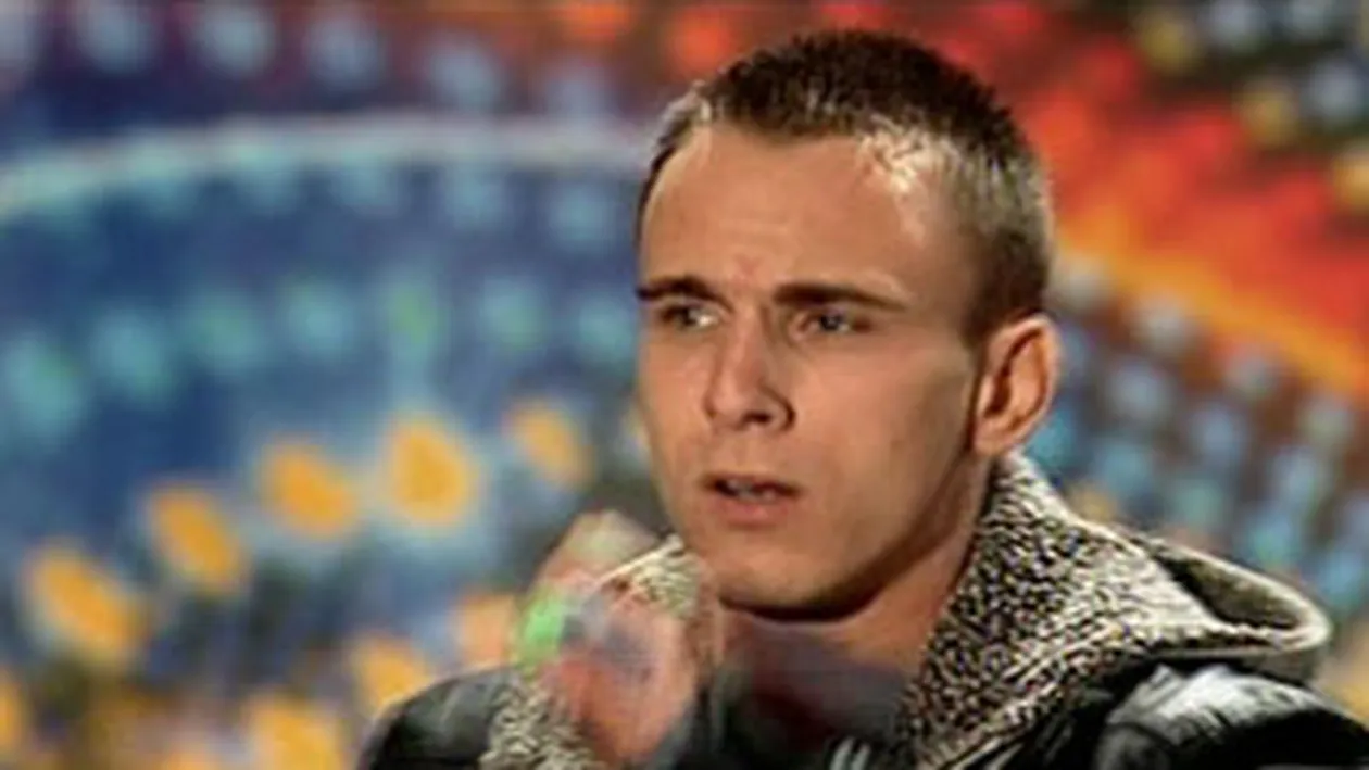 Sanziana Buruiana a ajuns la Romanii au talent! Smecherasul cu pretentii de rapper si-a batut joc de ea in versuri!