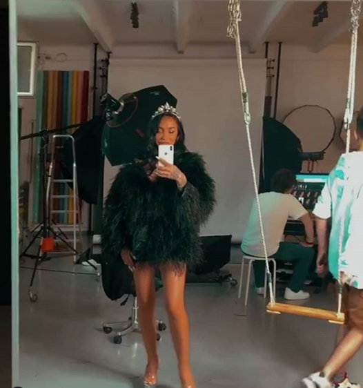 De la șef de șantier, la prințesă pe tron. Ruby, superbă în ultimul pictorial | VEZI POZE