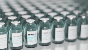 Ce părere au medicii români despre vaccinurile anti-COVID-19 din China și Rusia. Sunt sau nu benefice?
