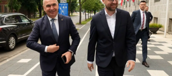 SURSE: De dragul lui Fritz, Bolojan a blocat negocierile cu PSD și UDMR care ar fi salvat mii de consilierii locali, inclusiv de la PNL, de incompatibilitate. Premierul demis, dispus să reia negocierile dacă legea ANI ajunge la vot final fără „amendamentul Fritz”