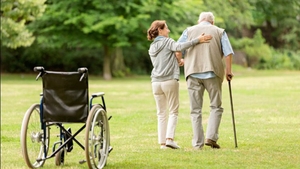 Ce moștenire a primit o badantă de la pensionarul de care a avut grijă ultimii 8 ani de viață. Testamentul a lăsat-o mută de uimire