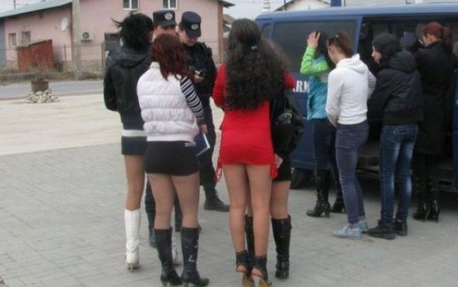 Prostituată pe Autostrada Soarelui, din dragoste pentru iubit. „Asta e puştoaică, e aşa… are mintea slabă“