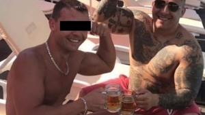 Ce se întâmplă cu polițistul care s-a pozat cu șeful clanului Corduneanu: ”În urma unor sesizări…”