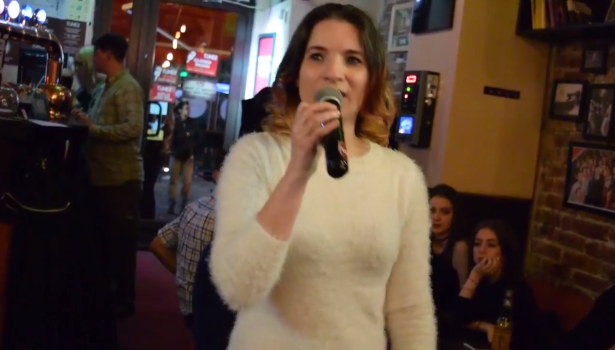 Cum se pregătește croitoreasa de la “Românii au talent” pentru semifinala sezonului 9! Ana Maria Pantaze a ținut să se afle chiar de la ea