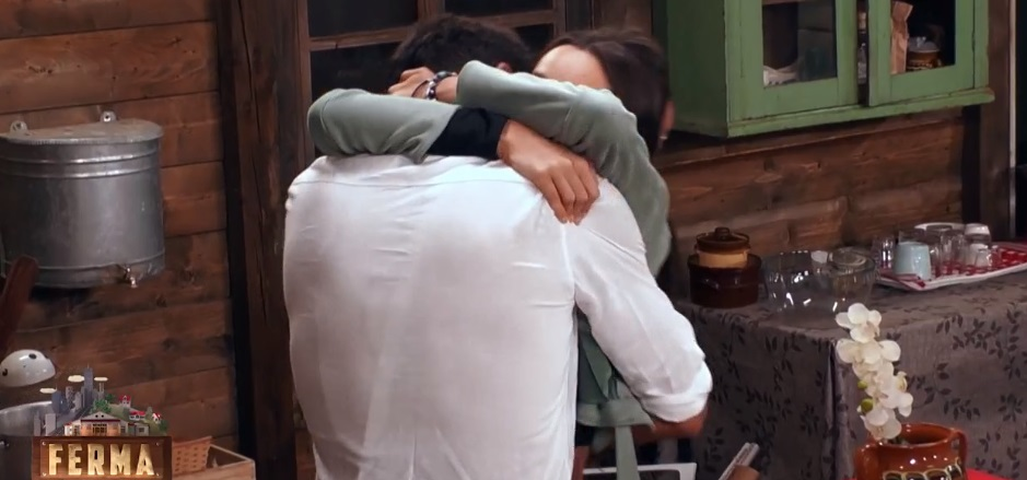George Burcea și Viviana Sposub, sărut pasional la Ferma de la Pro TV. Cei doi nu-și mai ascund sentimentele. FOTO