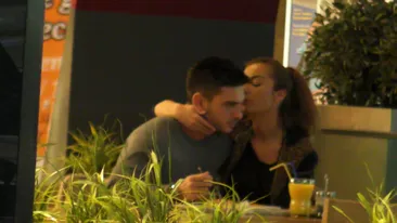 Dragostea este peste tot! Dorian Popa in tandreturi cu iubita la restaurant! Vezi cum se comporta cei doi!