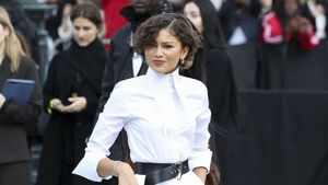 Zendaya alimentează zvonurile despre o căsătorie secretă cu Tom Holland. Cum a fost surprinsă actrița la Paris