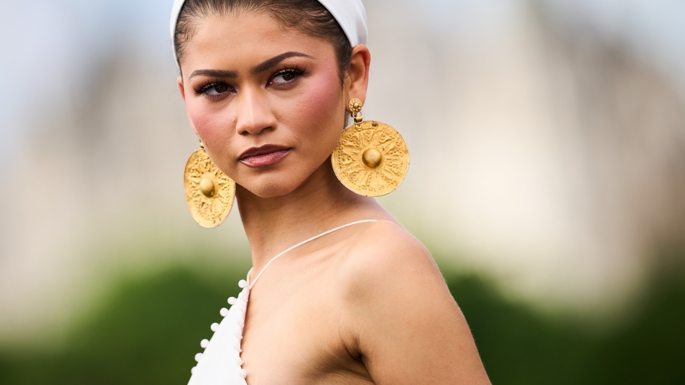 Zendaya, criticată după ce a purtat cercei vechi de aproape 3.000 de ani. De ce au stârnit controverse accesoriile actriței