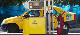 Cât trebuie să lucreze ore pe zi un taximetrist pentru a rămâne profitabil? Costurile de exploatare modifică programul de lucru al taximetriștilor