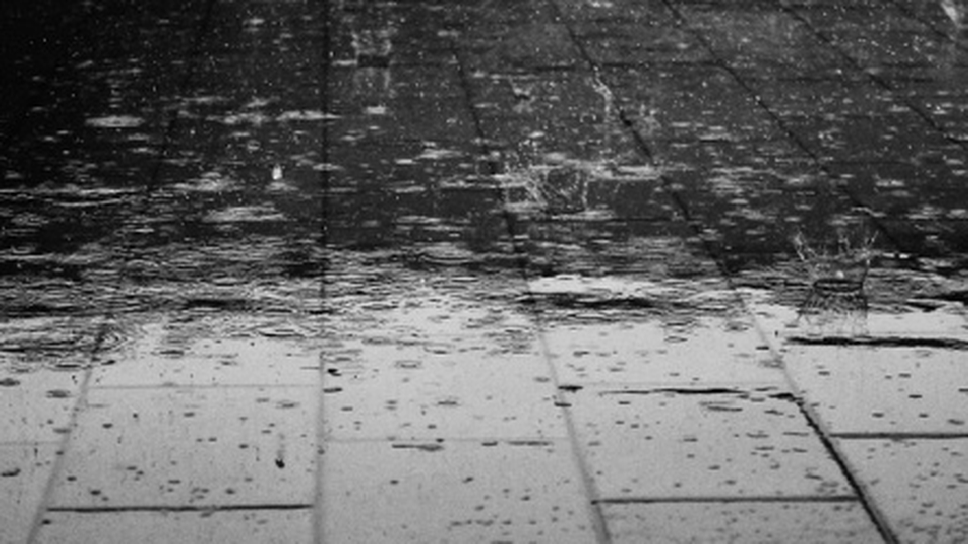 Cod portocaliu de ploi în Bucureşti şi alte şapte judeţe!