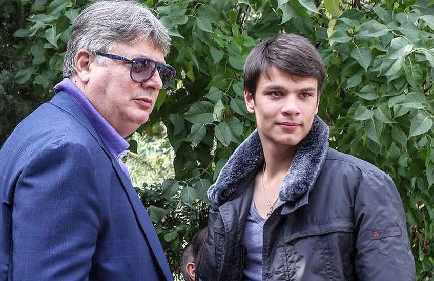Rudele tânărului ucis de Mario Iorgulescu își strigă disperarea, după ce fiului președintelui LPF i s-a micșorat sentința: “ Plângem toți. Mai bine murea și Mario”