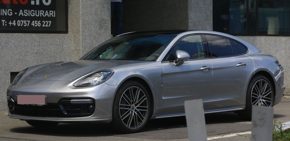 Ginerele lui Traian Băsescu, patronașul Tomată, și-a luat Panamera țiplă de 120.000 €!