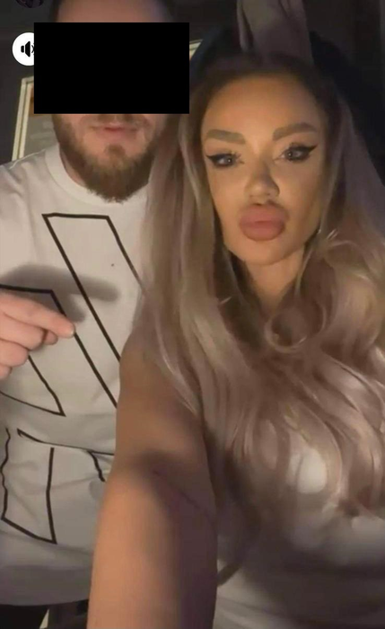 Bianca Drăgușanu, la cheful "spart" de polițiști