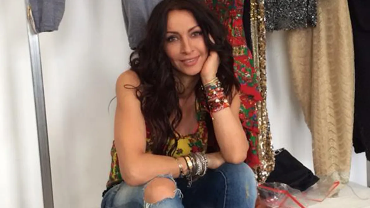 Cea mai HORROR fotografie cu Mihaela Radulescu! Si-a aratat sfarcurile, dar si coastele