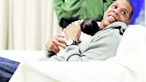 Beyonce si Jay-Z nu au tinut cont ca ar fi putut castiga cateva milioane de dolari. Au dat gratis primele poze cu fiica lor