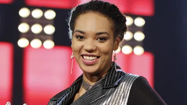 Julie Mayaya a lansat primul single! Asculta aici piesa Stay! Este cadoul de Mos Nicolae