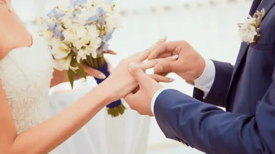 Nuntă în familia a doi dintre cei mai bogați români. Cine sunt mirii care se căsătoresc la Iași și ce averi au părinții lor