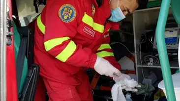 O femeie din Siliștea, județul Suceava, a născut în ambulanța SMURD