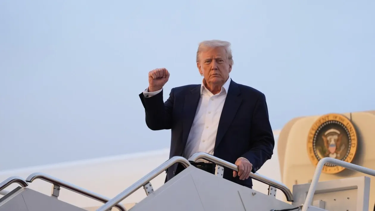 Cum arată avionul „cu aur” al lui Donald Trump. Este din Qatar și recondiționarea va costa o AVERE