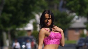 Cum arăta Anda Adam acum 23 de ani: pantera roz care a speriat moda și showbizul