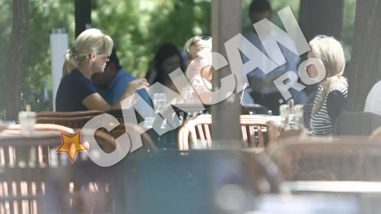 Imagini... apetisante. Iuliana Marciuc isi linge buzele de placere Doar ea stie la ce a poftit!