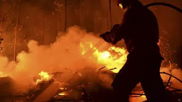 Explozie violentă într-un zgârie-nori din Mexico! Cel puţin 25 de morţi şi 100 de răniţi în urma deflagraţiei