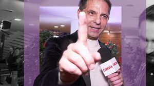 Emisiunea lui a fost premiată, dar Dan Negru nu-i uită pe “strămoși”: “Andrei Gheorghe era un pic mai deștept decât Bia Khalifa!”