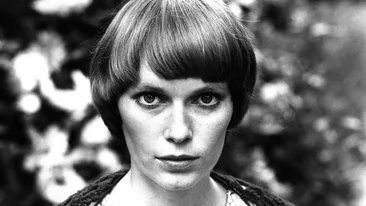 Soția lui Woody Allen o acuză pe Mia Farrow, mama sa adoptivă, de abuzuri fizice și psihice