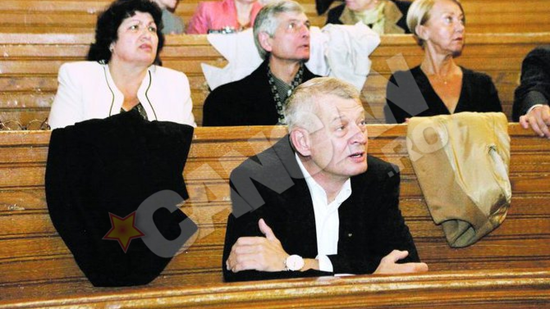 Sorin Oprescu, bucuros ca si-a revazut colegii! S-a intors la scoala!