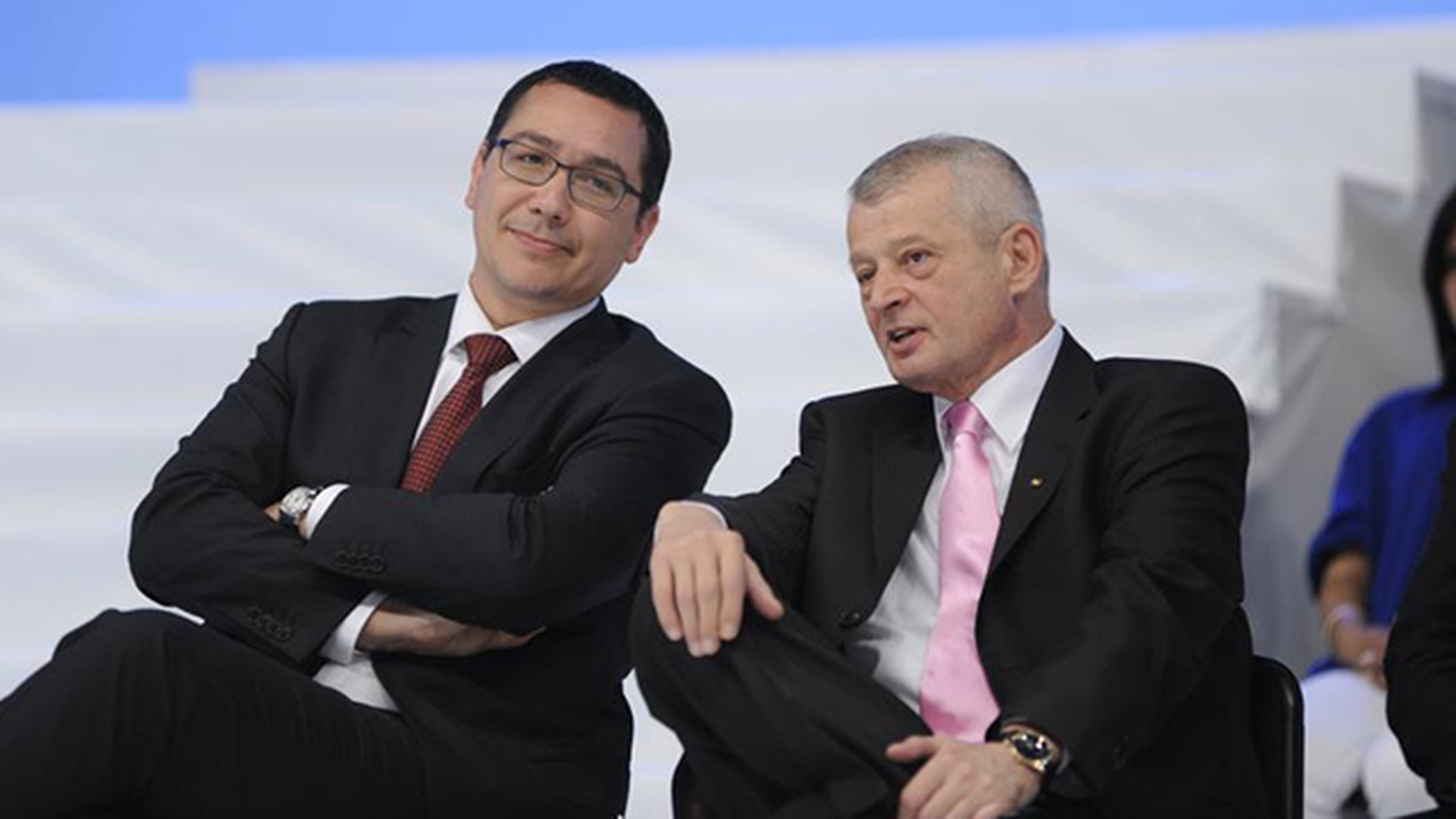 E oficial! Victor Ponta sau Sorin Oprescu, singurele variante viabile ale stangii la alegerile prezidentiale din noiembrie 2014!