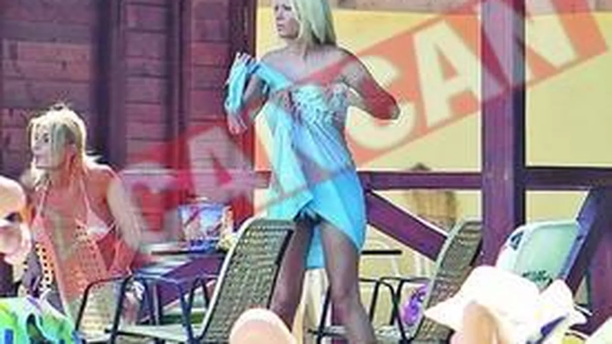 Simona Sensual face plaja cu nepotul ei