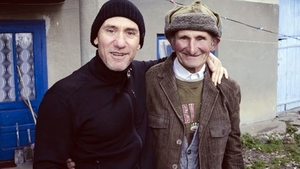 Cine este Luca Sabin, de fapt, țăranul de 80 de ani din satul Râmeț, care a ajuns vedetă pe Netflix