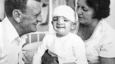 Ce s-a întâmplat cu bebelușul care a fost abandonat la naștere pentru că ”era prea urât”!