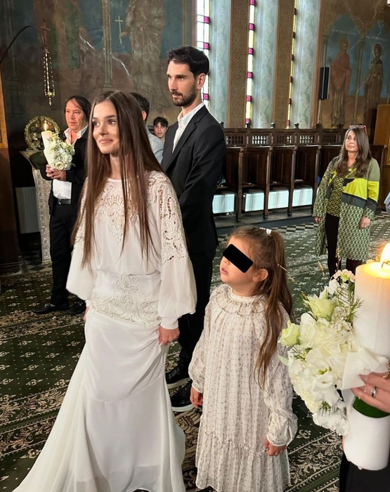 Imagini senzaționale de la nunta lui Theo Rose cu Anghel Damian, proaspăt publicate de Codin Maticiuc. Fiica lui a fost…