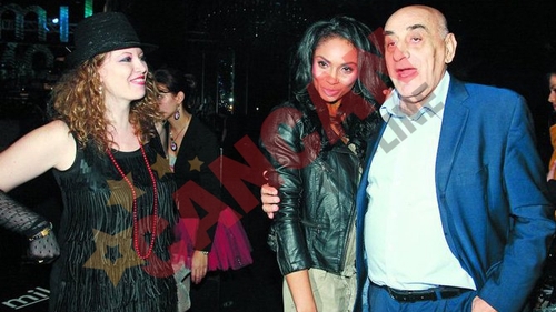 Lis "s-a dat" la Laurette de fata cu sotia