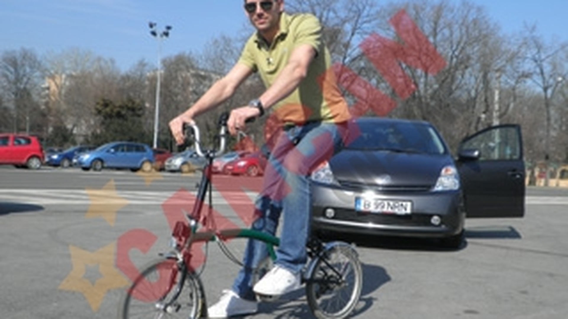 Dragos Bucurenci a plecat de la "Dansez pentru tine" pentru a-si prezenta masina si bicicleta!