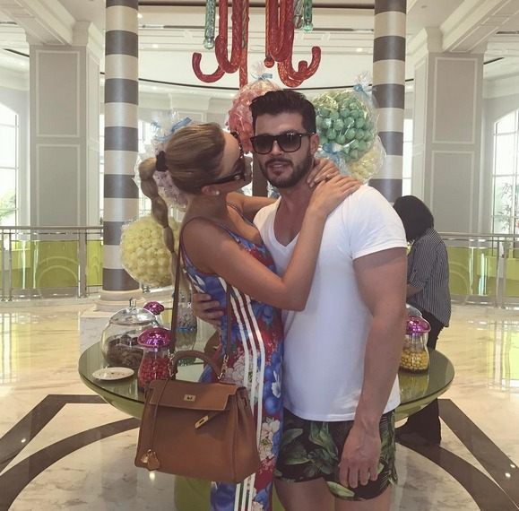 Victor Slav şi Bianca Drăguşanu, apariţie de senzaţie în Antalya