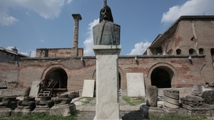 Cel mai inspaimantator mit urban al Bucurestiului! Fantoma lui Dracula bantuie Centrul Vechi si...