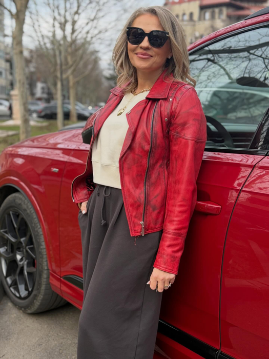 Mirela Vaida, replică vehementă după ce fanii i-au criticat comportamentul: „Da, sunt isterică!”