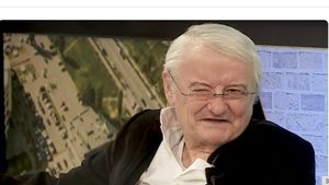 Irinel Columbeanu a ajuns la sapă de lemn! Fostul milionar nu are bani să plătească taxa la azil: ”Se străduiește să facă rost”