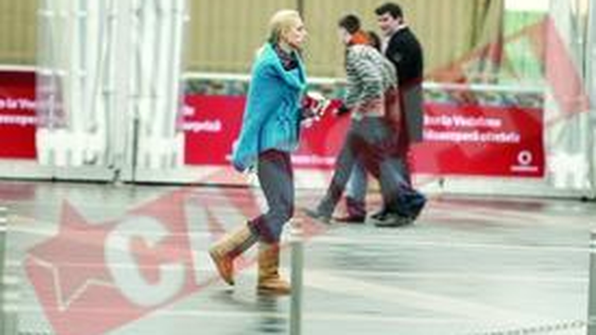 Iulia Vantur si-a pierdut masina la mall
